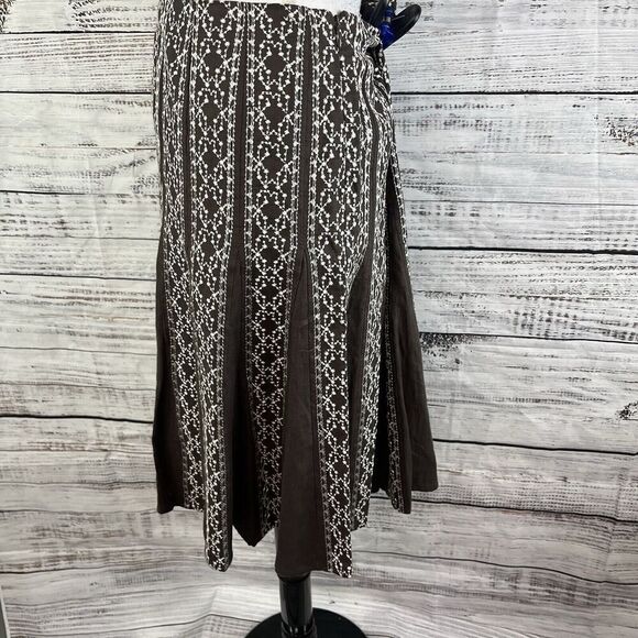 Style & Co Skirt size 4 Brown Linen White Floral Embroidery Midi Flared Modest - Picture 7 of 9